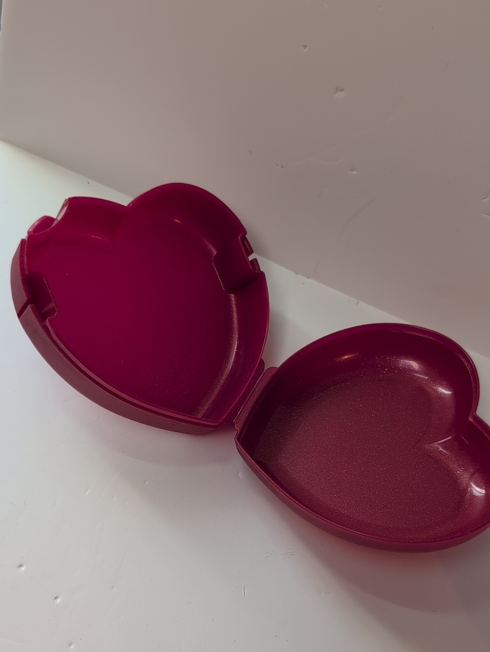Tupperware®️ Heart & Dish - Picture 2 of 4